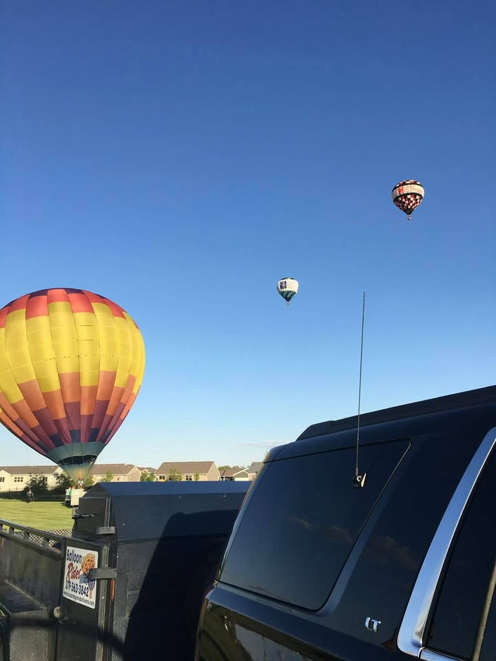 Another beautiful flight over our area last night.