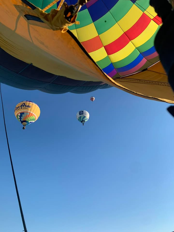 We launchd two ballons last night.