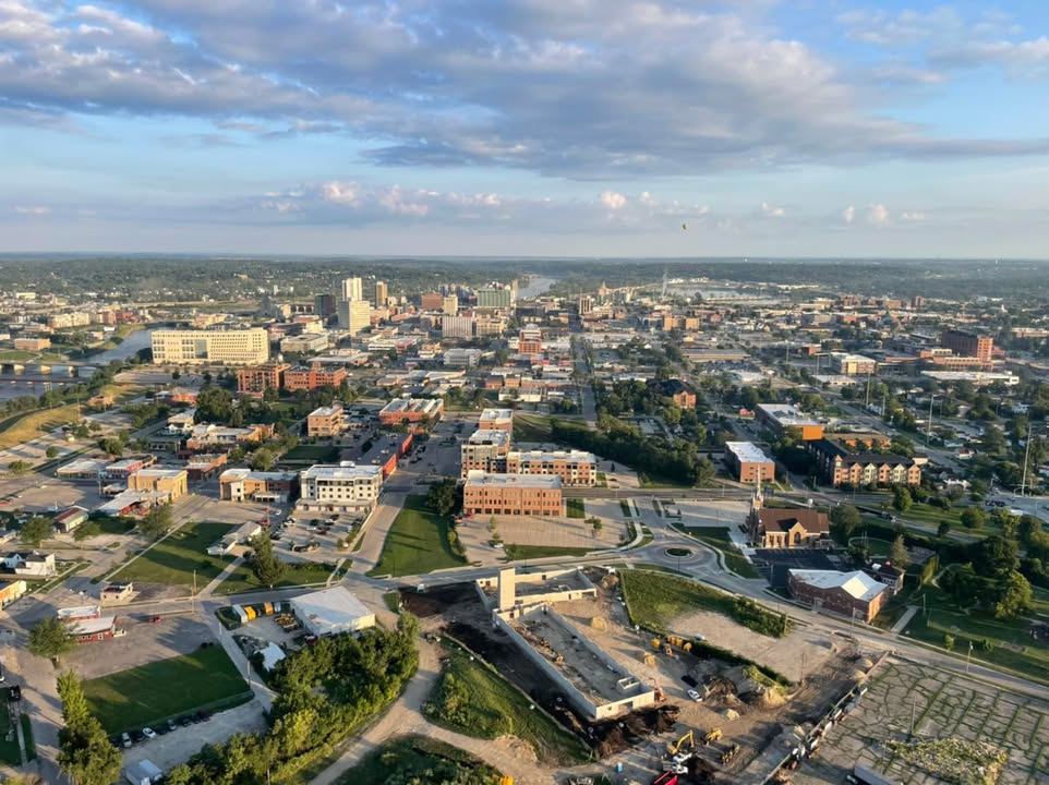 Beautiful flight across the city yesterday morning.