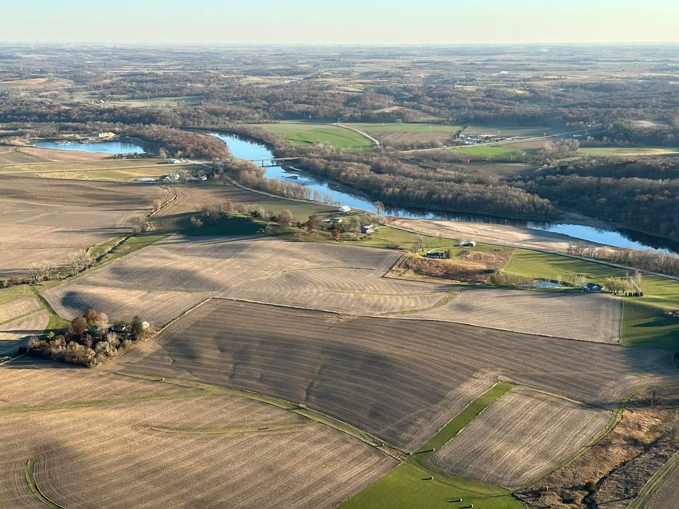 Gorgeous flight over the Iowa countryside.