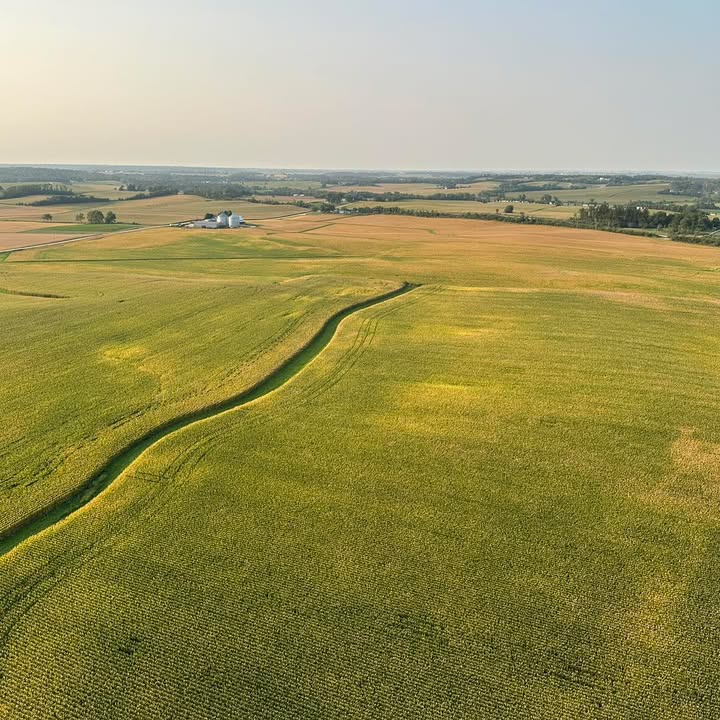 Beautiful flight from Bass Farms over the farm fields!